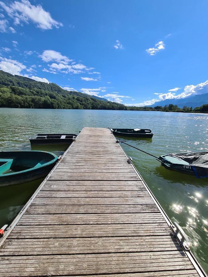 Le Lodge Du Pichat Sainte-Helene-du-Lac Exteriör bild